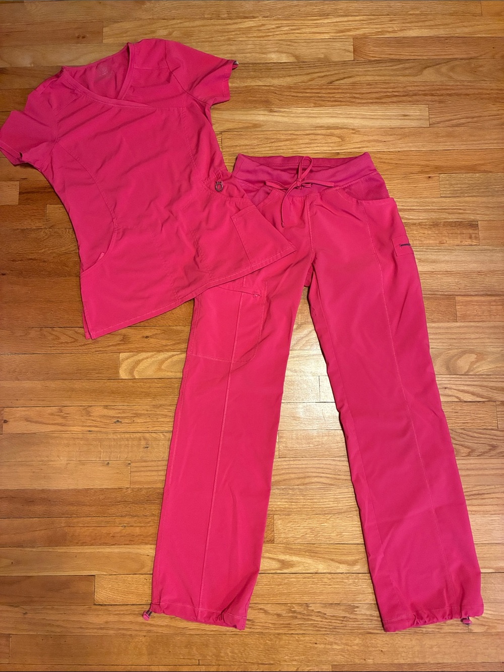 Cherokee infinity scrub set